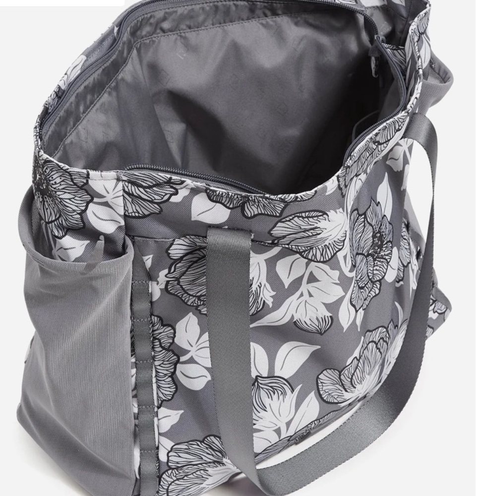 Vera Bradley Outlet “Lighten Up Sport Tote Bag”, Moon Shadow Meadow, NWT+ s/bag